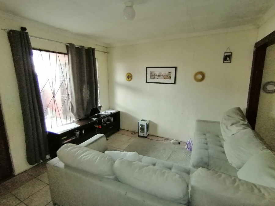 3 Bedroom Property for Sale in Ekuphumleni Western Cape